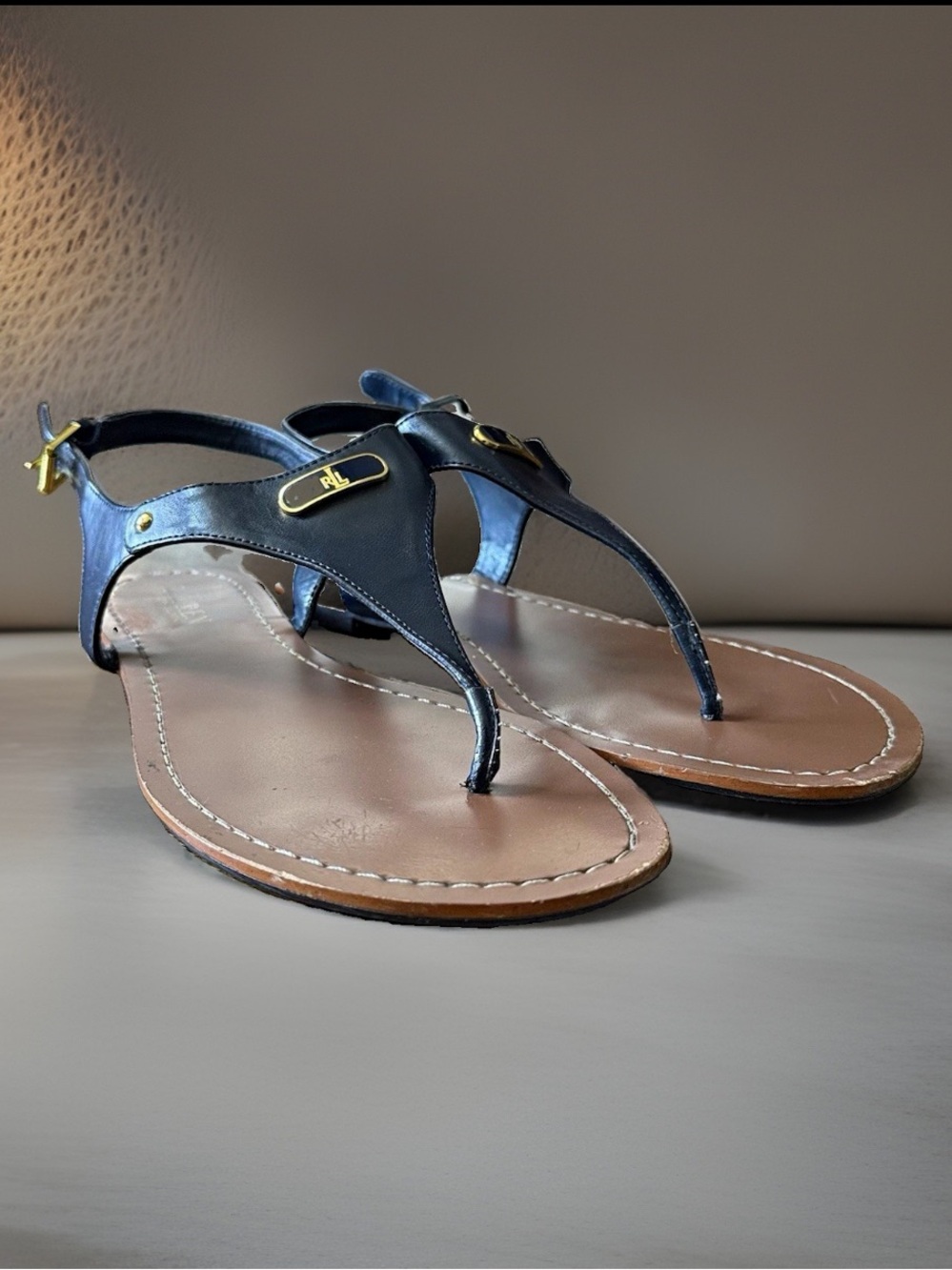 Lauren Ralph Lauren Patsi Sandals Womens 10B Navy T Strap Gold Logo Flats